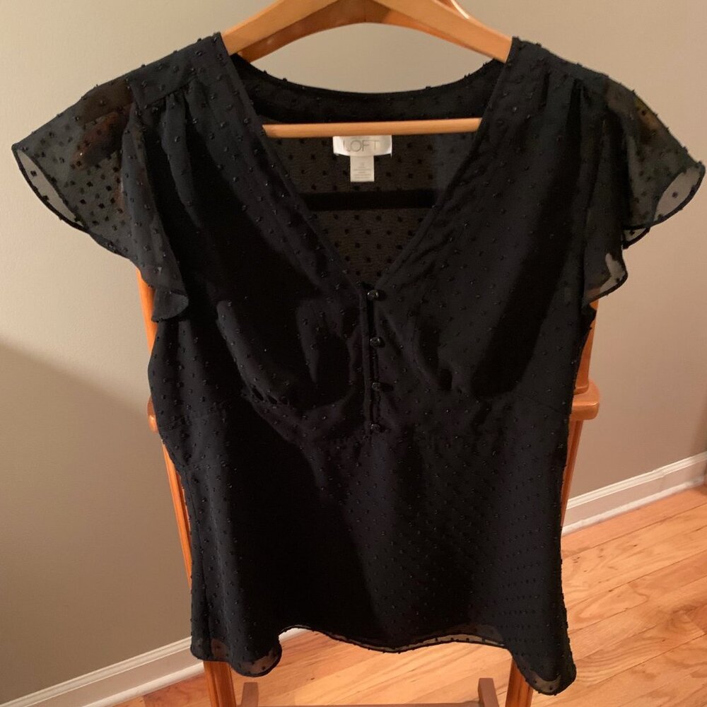 BLACK SPARKLY LOFT V-NECK TOP